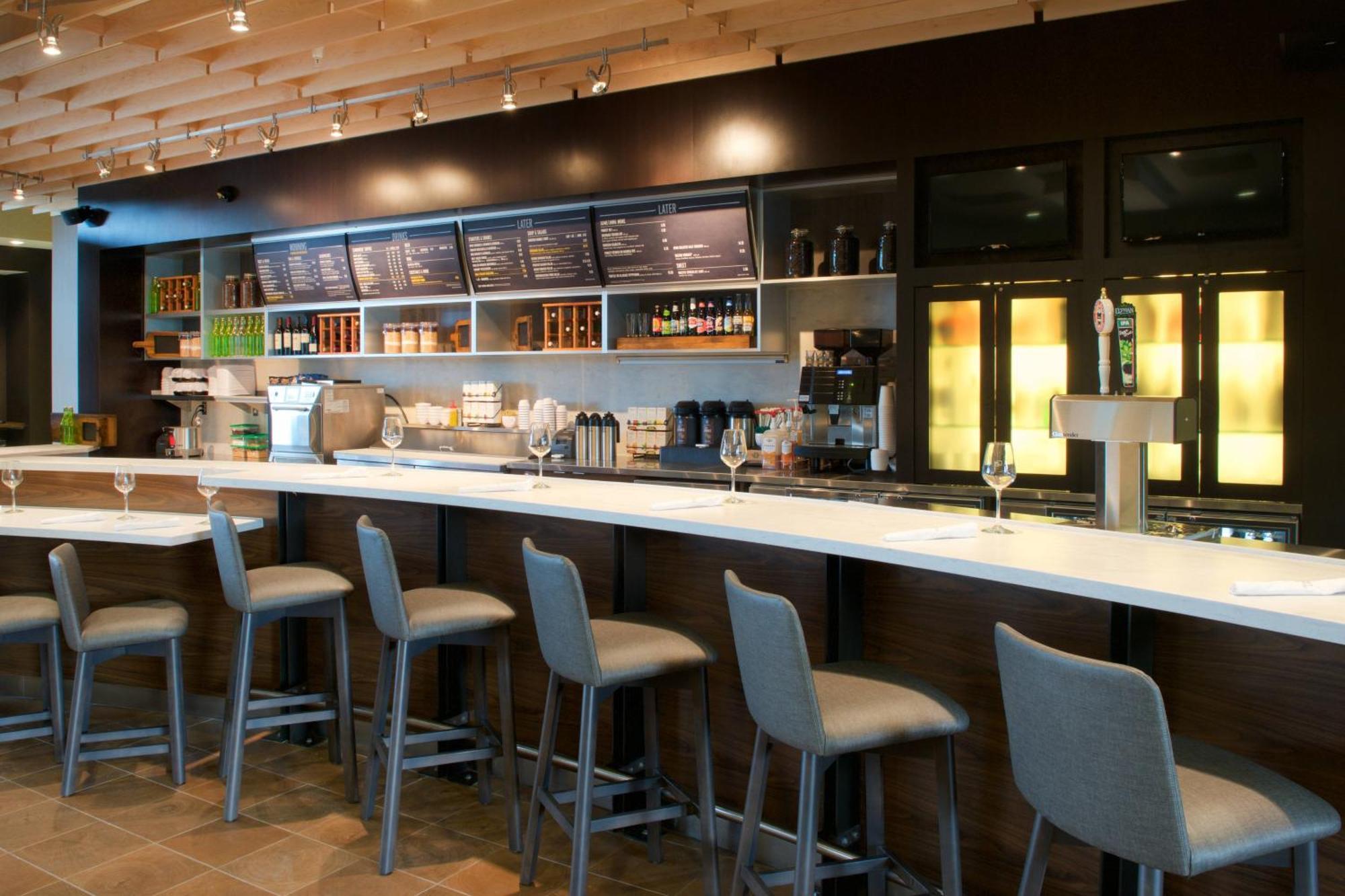 Courtyard By Marriott Seattle Everett Downtown Экстерьер фото